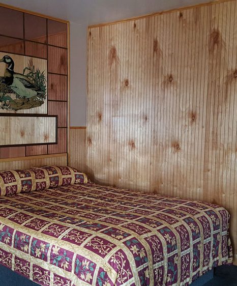 Cheap-Rooms-In-Fox-Lake-Motel